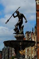 origineel historisch fontein met de zee god Neptunus in de Pools stad van gdansk foto