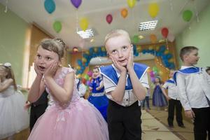 kinderen Bij de matinee. foto