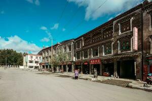 spectaculair landschap in de hoog bergen van western Sichuan, China, met verschillend seizoenen foto