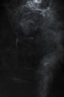 zwarte achtergrond met wazig rook