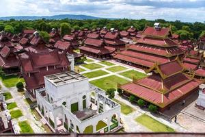 de complex gebouw van mandalay paleis, myanmar. foto