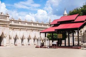 ananda tempel in oud bagan, myanmar, s een van bagans het beste bekend en meest mooi tempels. foto