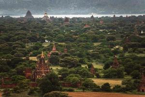 landschap visie van oude tempels, oud bagan, Myanmar foto