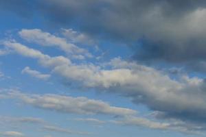 wolken in de lucht foto