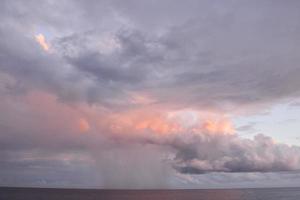 wolken in de lucht foto