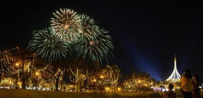 vuurwerk evenement Bij suanluang rama9 in Bangkok, Thailand foto