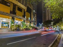 nacht straat tafereel van Eastwood buurt in manilla foto