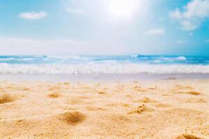 de landschap van strand, zee en lucht in zomer met ai gegenereerd. foto