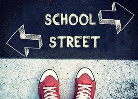 school- of straat foto