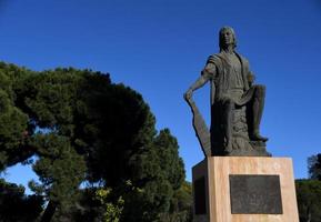huelva, Spanje, standbeeld van christopher colombus in huelva, Andalusië, Spanje, in de buurt la raida. hij was de eerste naar Ontdek Amerika foto
