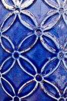 detail van briljant kobalt blauw keramisch pot foto