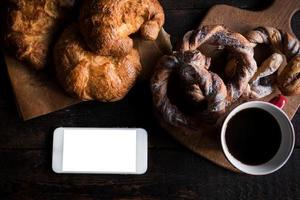 gebakje en koffie foto