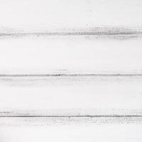 witte houten tafel met grijze markeringen