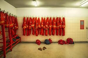 kastje kamer van een brand afdeling met bescherming uniformen en helmen. neurale netwerk ai gegenereerd foto