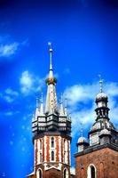 historisch historisch st. Mary's kerk in Krakau, Polen Aan een warm zomer dag foto
