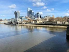 uitzicht op de rivier de Theems in londen foto