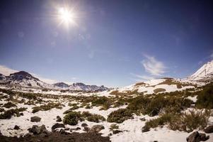 schilderachtig uitzicht op de bergen foto