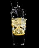 limonade water spatten foto