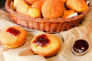 mini donuts met jam foto