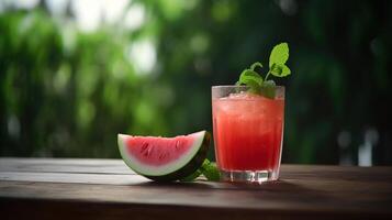 glas van vers gemaakt watermeloen sap met limoen en munt Aan houten tafel buitenshuis, generatief ai foto