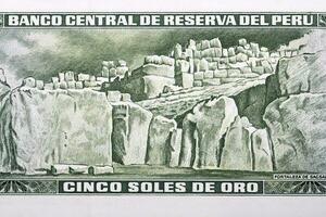 sacsayhuaman vesting van oud Peruaanse geld foto