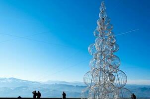 Kerstmis boom en lucht foto