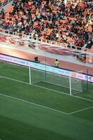 voetbal doelpalen Bij sport- Jakarta Internationale stadion Aan zonnig dag. Jakarta, Indonesië, augustus 1, 2022 foto