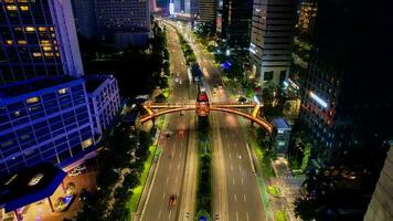 jpo pinisi - brug kruispunt mensen pinisi scheepsvormig in Jakarta. Jakarta, Indonesië, mei 6, 2022 foto