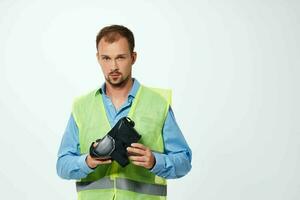 Mens in bouw uniform virtueel realiteit bril foto