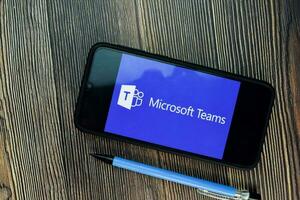 microsoft teams dev app Aan smartphone scherm. teams is een freeware web browser ontwikkelde door microsoft corporatie. bekasi, west Java, Indonesië. oktober 20, 2020 foto