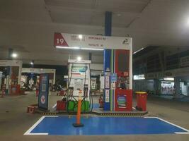 west Java, Indonesië Aan augustus 29, 2021. gas- station in Indonesië, welke is eigendom door pertamine, foto