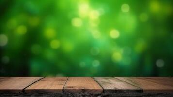 hout tafel top Aan bokeh abstract groen achtergrond foto