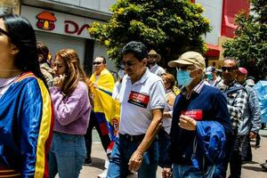 bogotá, Colombia, 2022. vredig protest marsen in Bogota Colombia tegen de regering van gustav petro. foto