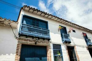 mooi koloniaal huizen Bij de klein stad- van de kerstman fe de antioquia in Colombia foto