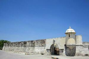 muren van Cartagena de india's gebouwd Bij de einde van de xvi eeuw voor de verdediging van de stad. fort van san Sebastian del pastelkleur foto