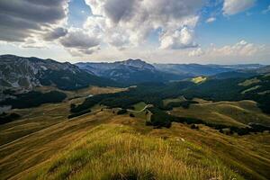 schilderachtige berglandschap foto