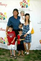 Kevin sorbo familie aankomen Bij de een tijd voor heroes pediatrisch AIDS 2008 voordeel Bij de veteranen toediening gronden westwood ca juni 8 2008 2008 kathy hutjes hutjes foto