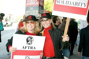 denise Alexander leslie charleson zeep opera achteraf acteurs ondersteuning schrijvers gilde van Amerika staking cbs televisie stad december 17 2007 los angeles ca 2007 kathy hutjes hutjes foto