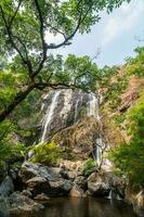 khlong lan waterval, mooi watervallen in klong lan nationaal park van Thailand foto