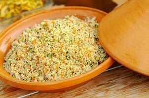 groente tajine met cous cous. foto