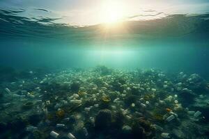 plastic water flessen oceaan zonlicht. genereren ai foto