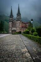 basiliek de de kerstman Maria la echt de covadonga, Asturië, Spanje. foto