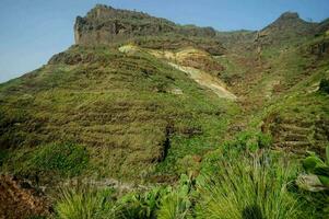 visie met groen berg foto