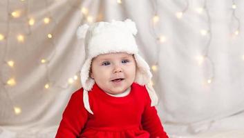 kerstbaby lacht