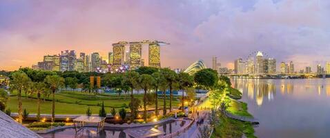 downtown stad horizon Bij de jachthaven baai, stadsgezicht van Singapore foto