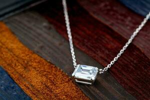 wit goud diamant hanger ketting foto