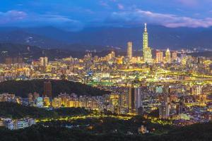 panoramisch uitzicht over de stad Taipei foto