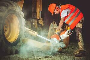 bouw arbeider in actie foto