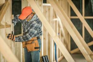 bij elkaar passen huis skelet houten stukken foto