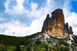 de cinque torri in de dolomieten foto